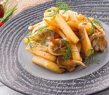 Картофель, жаренный с грибами и луком