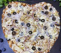 Мяспицца-сердце Курочка с ананасом по-гавайски