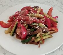 Теплый острый салат