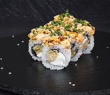 Острый ролл с креветками