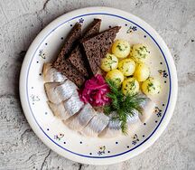 Сельдь по-русски с картофелем и луком