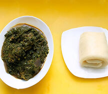 Sauce feuilles et garri