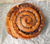 Улитка с грецким орехом и маком