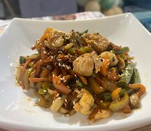 Соба с морепродуктами и овощами