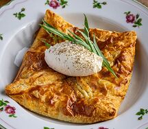 Пеновани с томлеными щечками и муссом