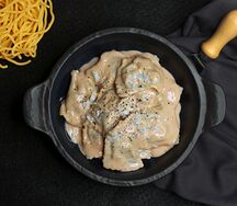 Равиоли мясные с сыром Моцарелла