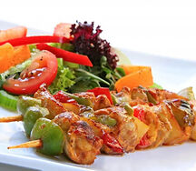 Brochettes filet de poisson avec frites