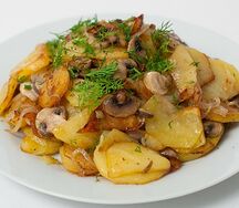 Картофель жареный с грибами