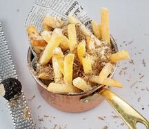 Картофель фри, пармезан и трюфель