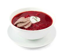 Борщ с говядиной и сметаной