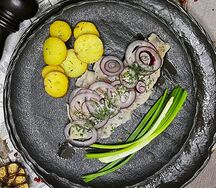 Сельдь с мини-картофелем