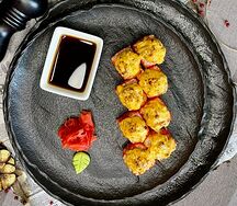 Запеченный ролл с лососем