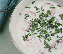 Окрошка с курицей на кефире