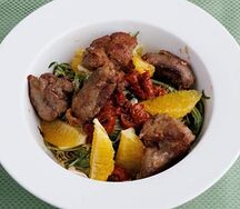 Тёплый салат с куриной печенью