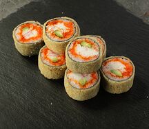 Горячий ролл Калифорния в кляре