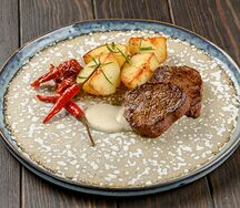 Медальоны из Говядины с молодым Картофелем