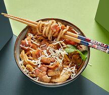 Лапша с курицей и беконом