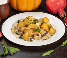 Грибы, жаренные с картофелем и луком