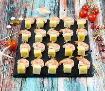 Канапе креветка с ананасом