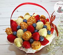 Корзина Клубничная поляна