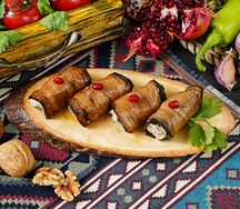 Рулет из баклажанов с грецким орехом