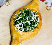 Хачапури открытые зеленью и сыром