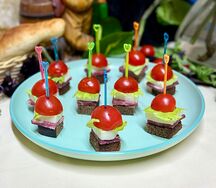Канапе по-классически