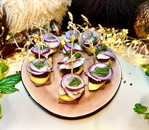 Сет Канапе по-русски