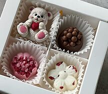 Коробка 4 шоколадных конфет с мишкой