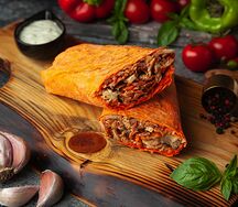 Шаурма в сырном лаваше