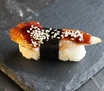 Суши с угрем