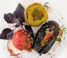 Долма Тройка