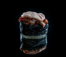 Гункан спайси с окунем