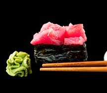 Гункан с тунцом