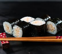 Маки с омлетом