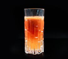 Морковный свежевыжатый сок со сливками