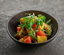 Хрустящие баклажаны с томатами