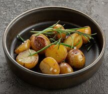 Картофель с розмарином