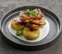 Язычки ягненка на гриле с картофелем стоун