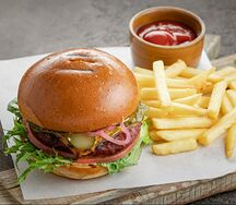 Бургер Butcher с картофелем фри 