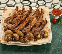 Каре из баранины на компанию