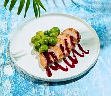 Утиное филе с брюссельской капустой