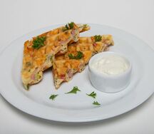 Вафли с сыром и ветчиной