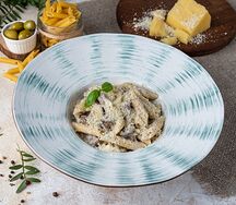 Пенне с телятиной и грибами