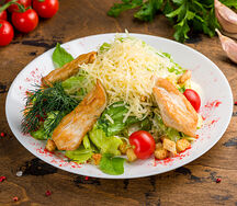 Салат Цезарь с курицей