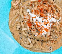 Удон с морепродуктами и страчателлой