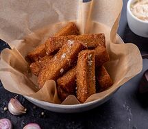 Гренки с чесночным соусом