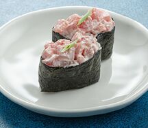 Гункан с тунцом