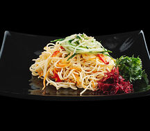 Лапша яичная с овощами