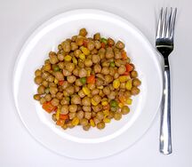 Нут с овощами